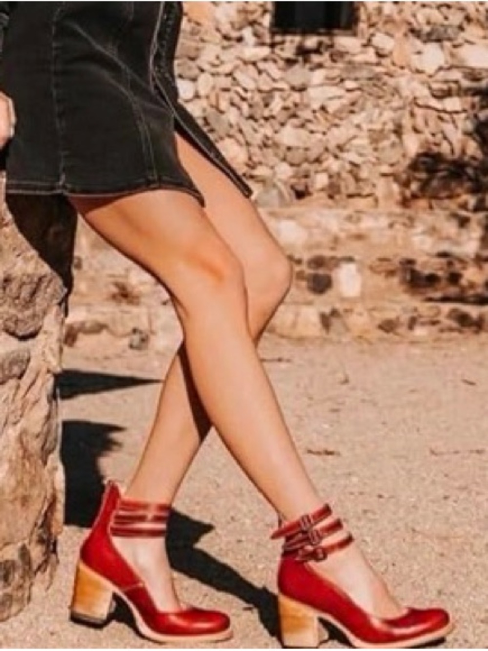 🔥 New In Box Statement Heels 🔥 - Picture 2 of 2